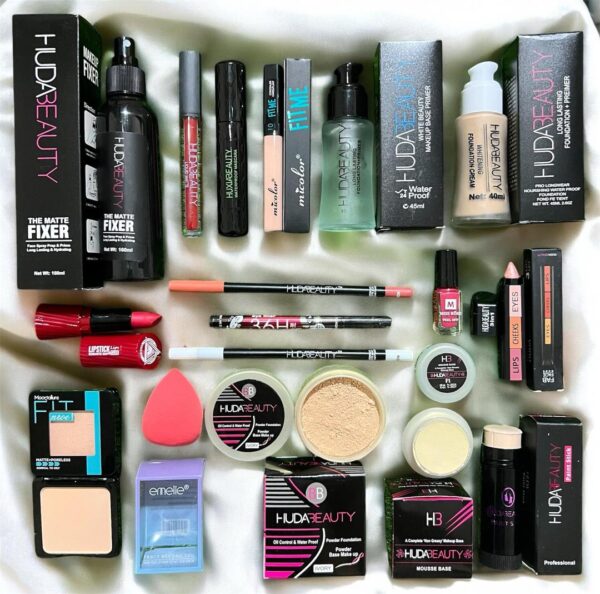 Beauty Kit with 17 Pcs - Image 3