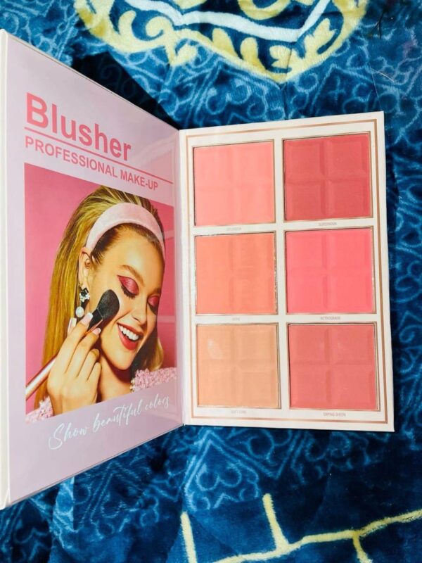 4 in 1 Makeup Deal - Image 3