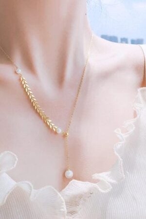 Faux Pearl Decor Necklace