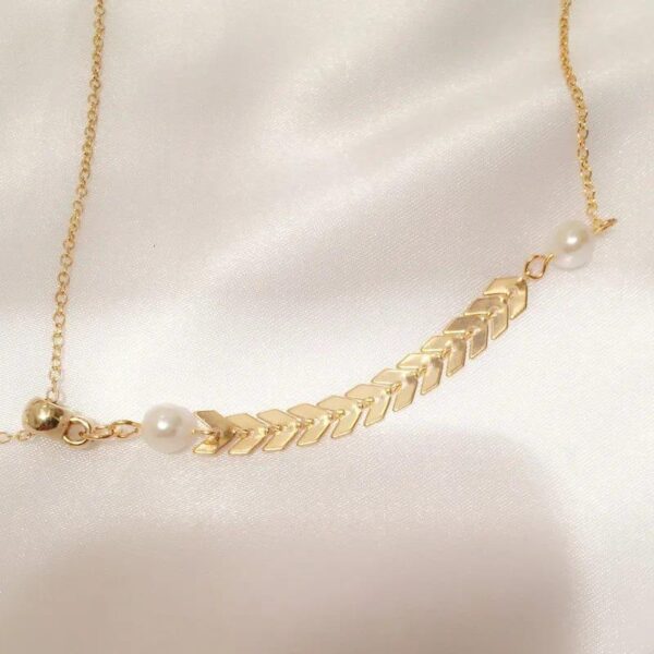 Faux Pearl Decor Necklace - Image 4