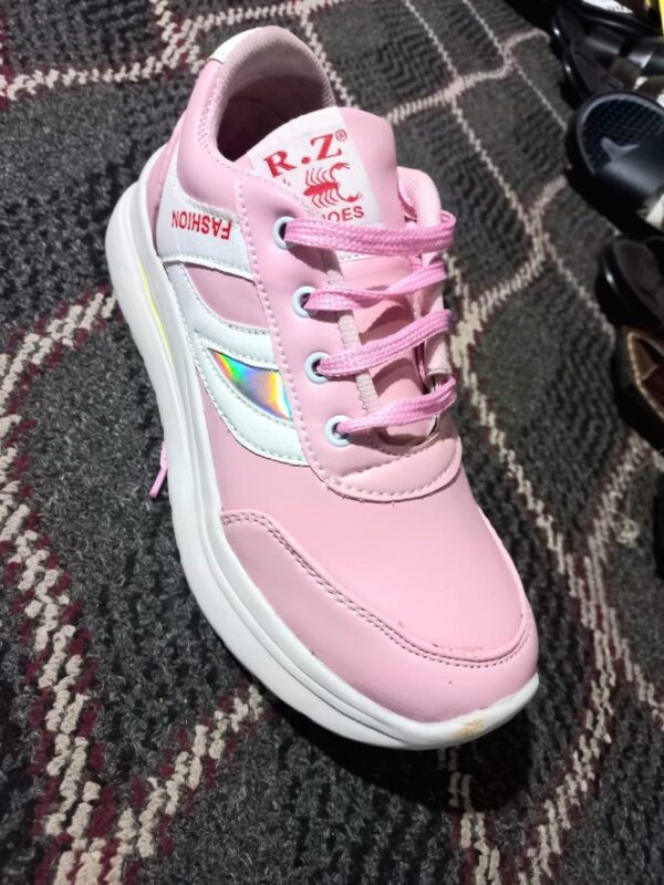 Women's Leather Casual Sneakers - Image 2