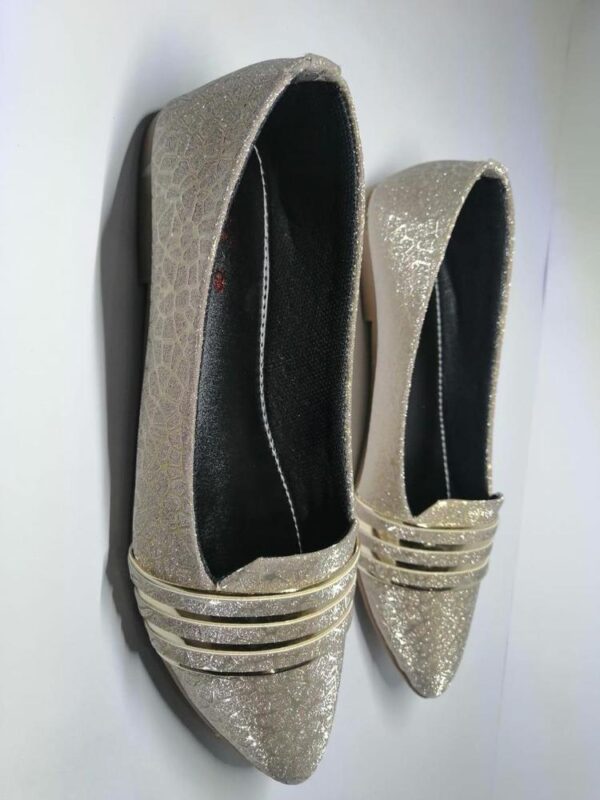 Stylish Women's Rexene Pumps - 1 Pcs - Image 3