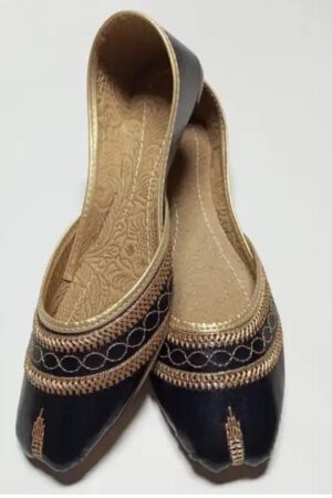 Women's Synthetic Leather Embellished Khussa