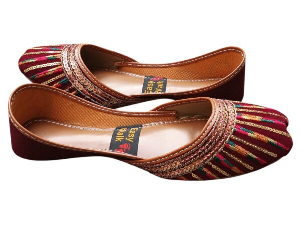 Women's Velvet Embroidered Semi-Formal Khussa - Image 4
